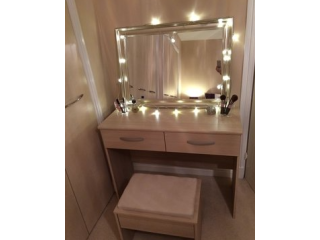 Dressing table, lights, Mirror