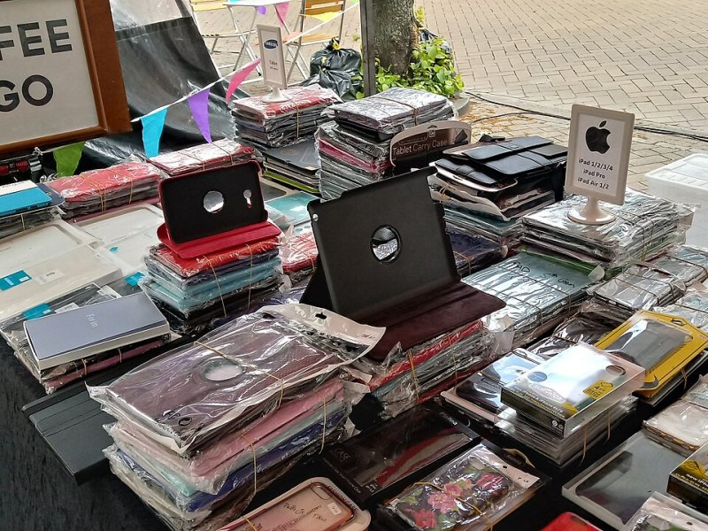 electrozone-mobile-wholesale-market-naif-deira