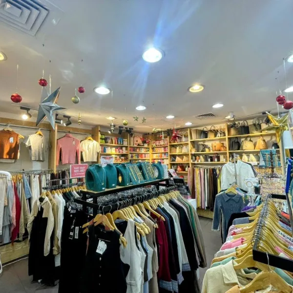 RNB Outlet logo