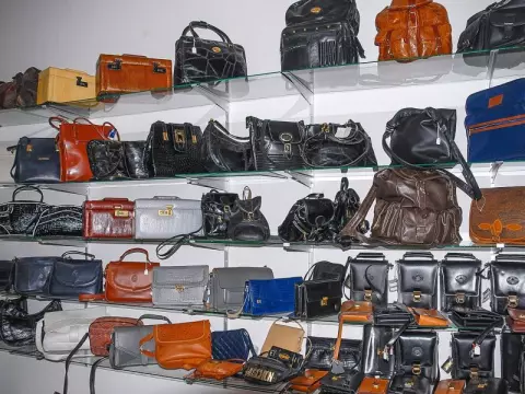 dubai-wholesale-shoes-distributor-naif-deira