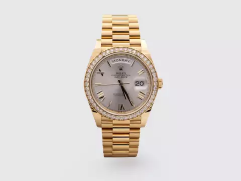 rolex-day-date-40-yellow-gold-silver-roman-dial-diamond-bezel