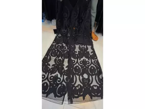 Bab Al Haneen – Black lace abaya