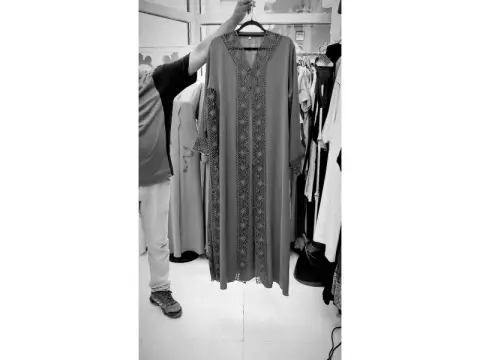 Top Naif – Grey abaya with lace panel