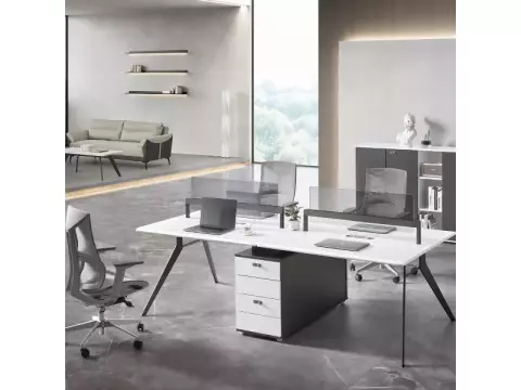 4-person-benching-workstation-with-glass-privacy-panel