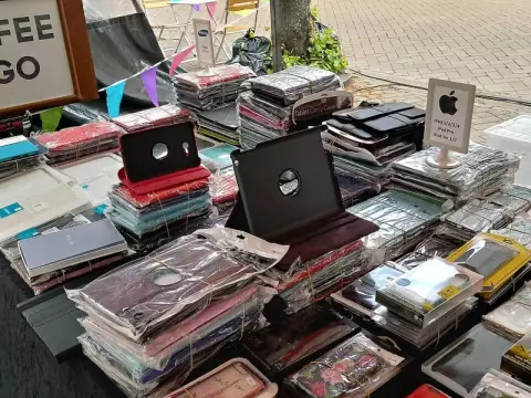 electrozone-mobile-wholesale-market-naif-deira